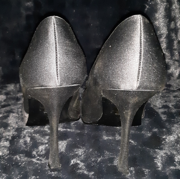 Bakers Black Bow Pumps size 9 - Picture 4 of 13